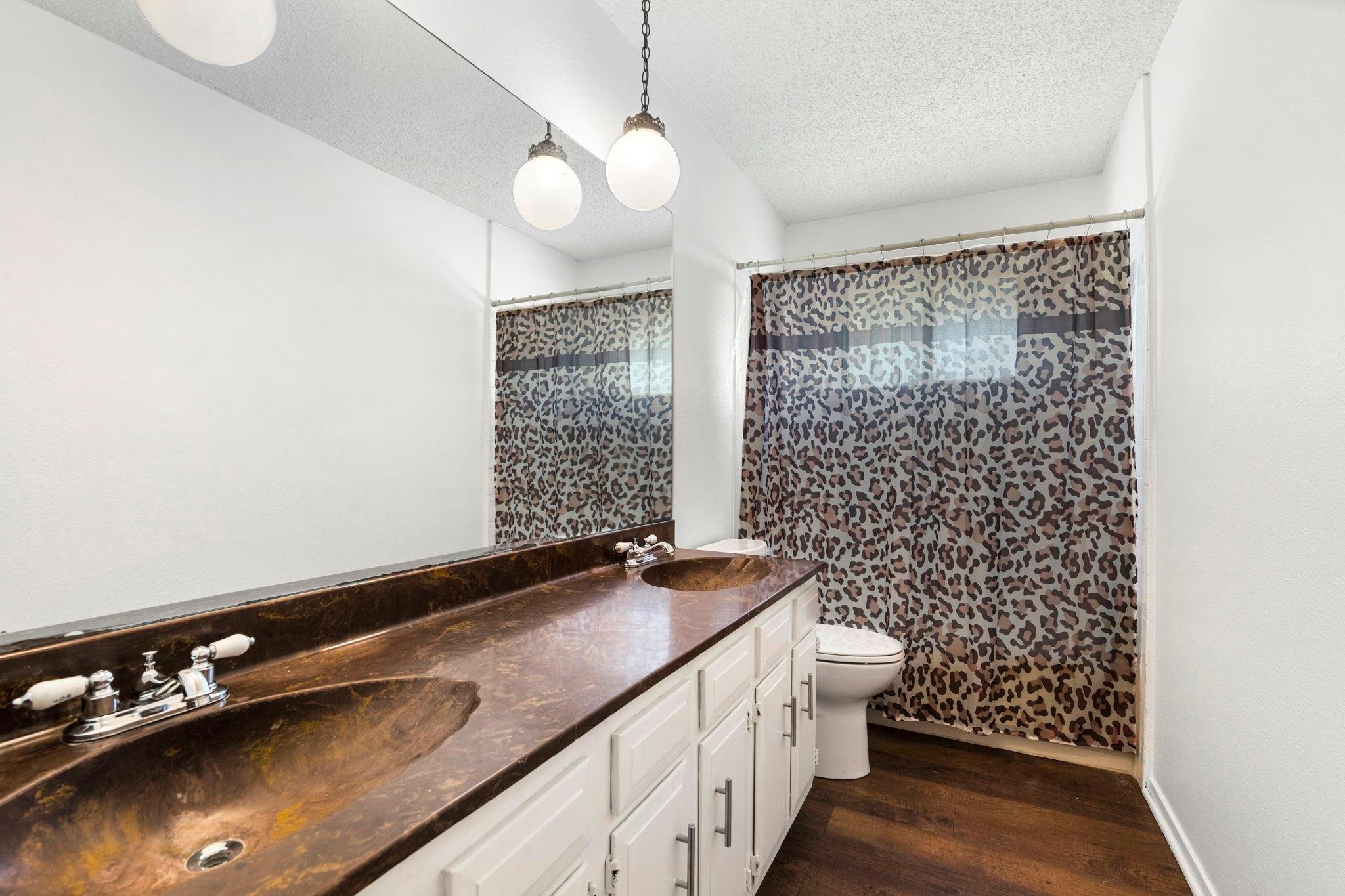 8559 Red Willow Dr, Austin, TX 78736