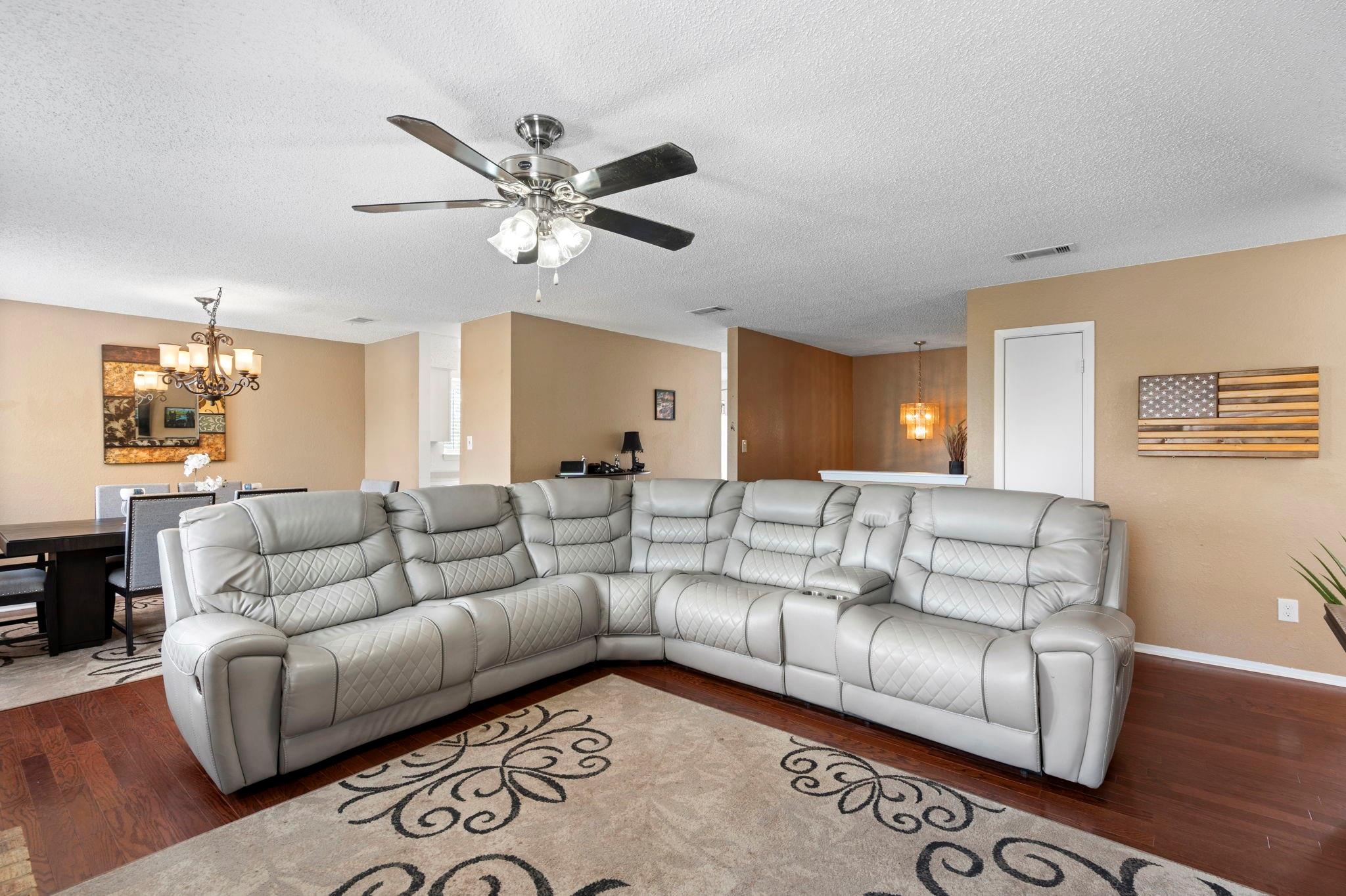 8559 Red Willow Dr, Austin, TX 78736