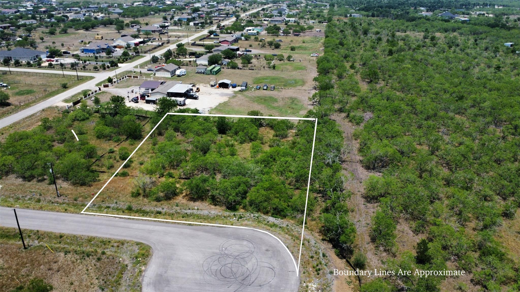 125 Eloise Court, Lockhart, TX 78644