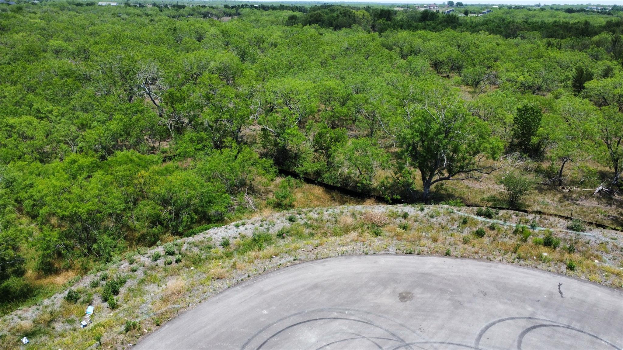 125 Eloise Court, Lockhart, TX 78644