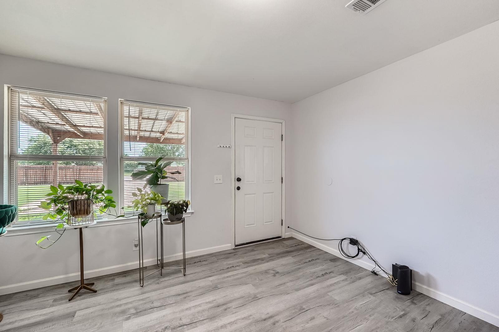 27 Blake Rd, Maxwell, TX 78656