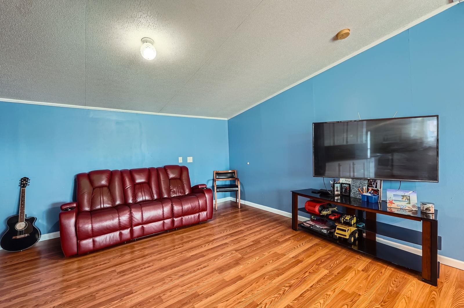 27 Blake Rd, Maxwell, TX 78656