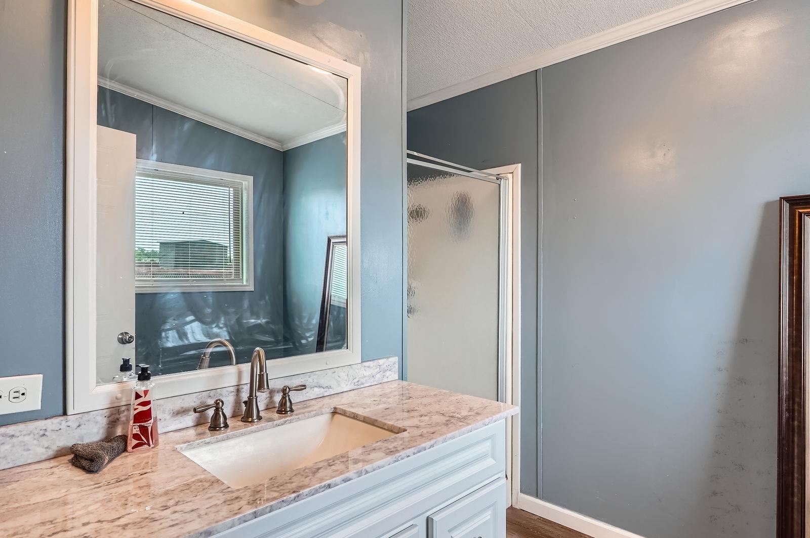 27 Blake Rd, Maxwell, TX 78656