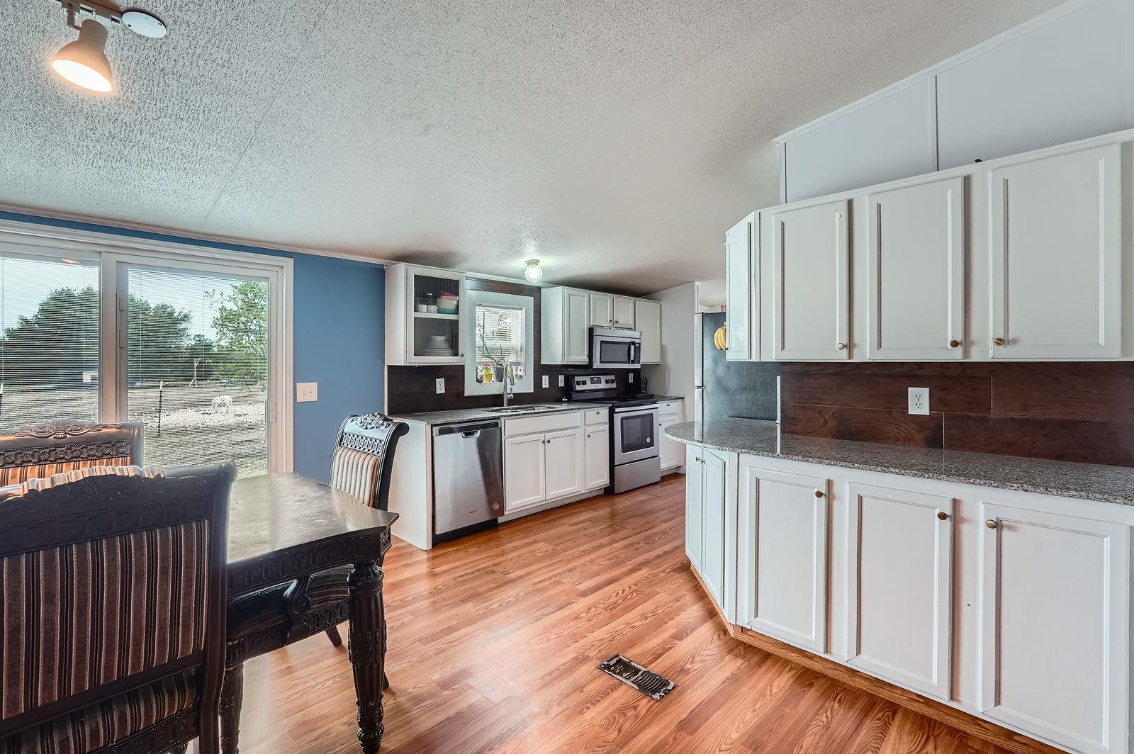 27 Blake Rd, Maxwell, TX 78656