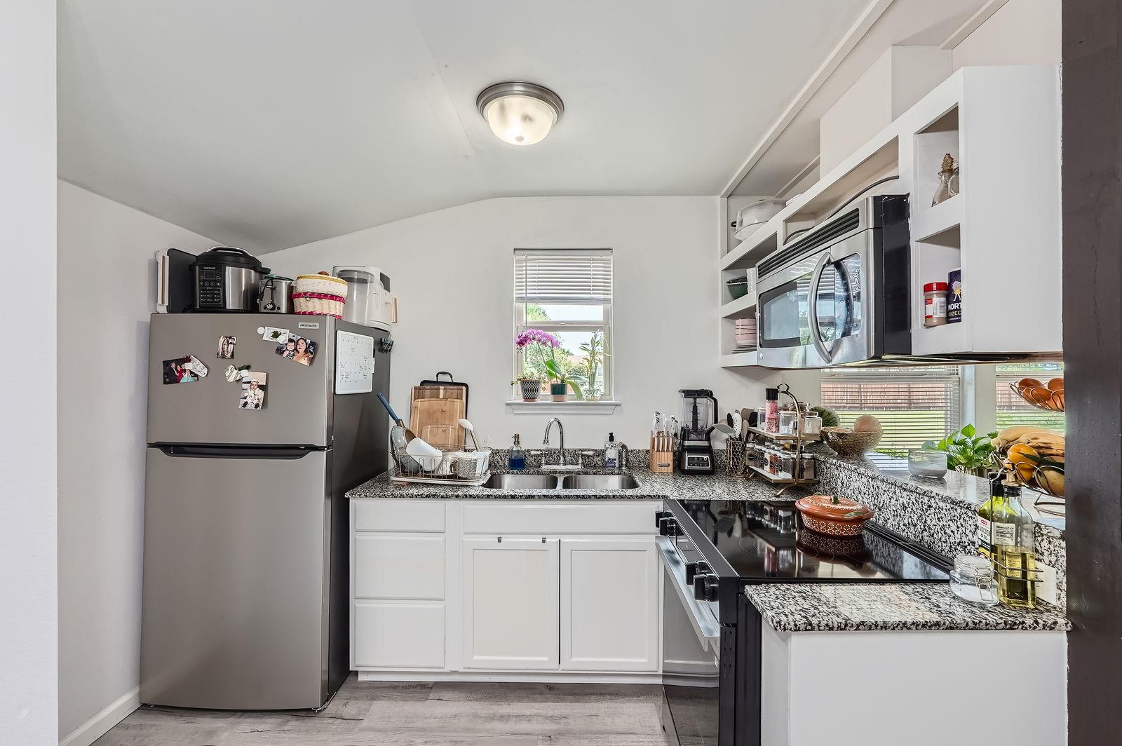 27 Blake Rd, Maxwell, TX 78656