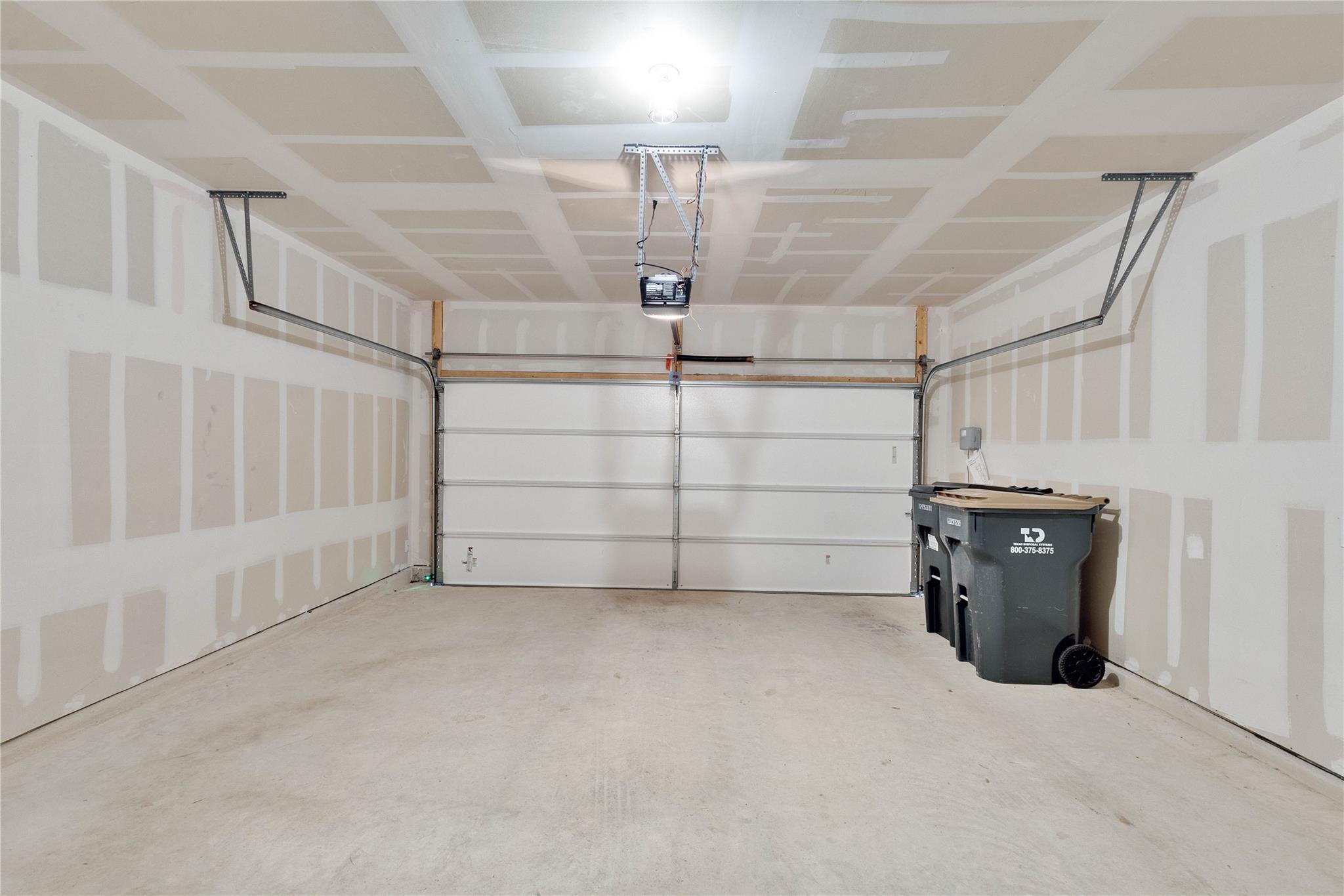 12305 Bulldogger Bnd, Mustang Ridge, TX 78610