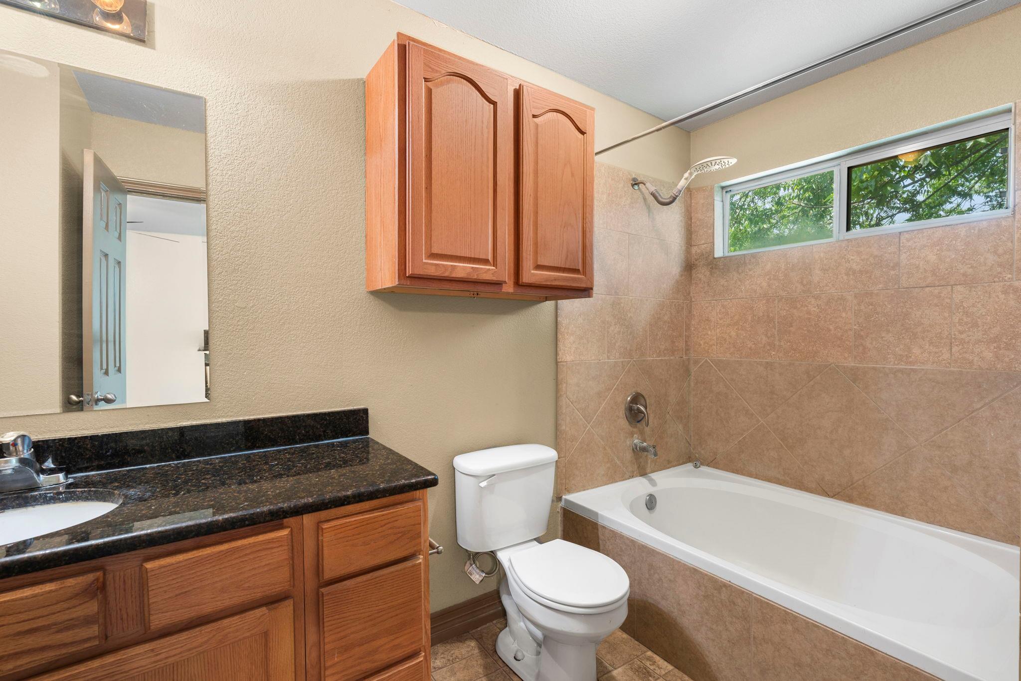 1203 Haynes St, San Marcos, TX 78666