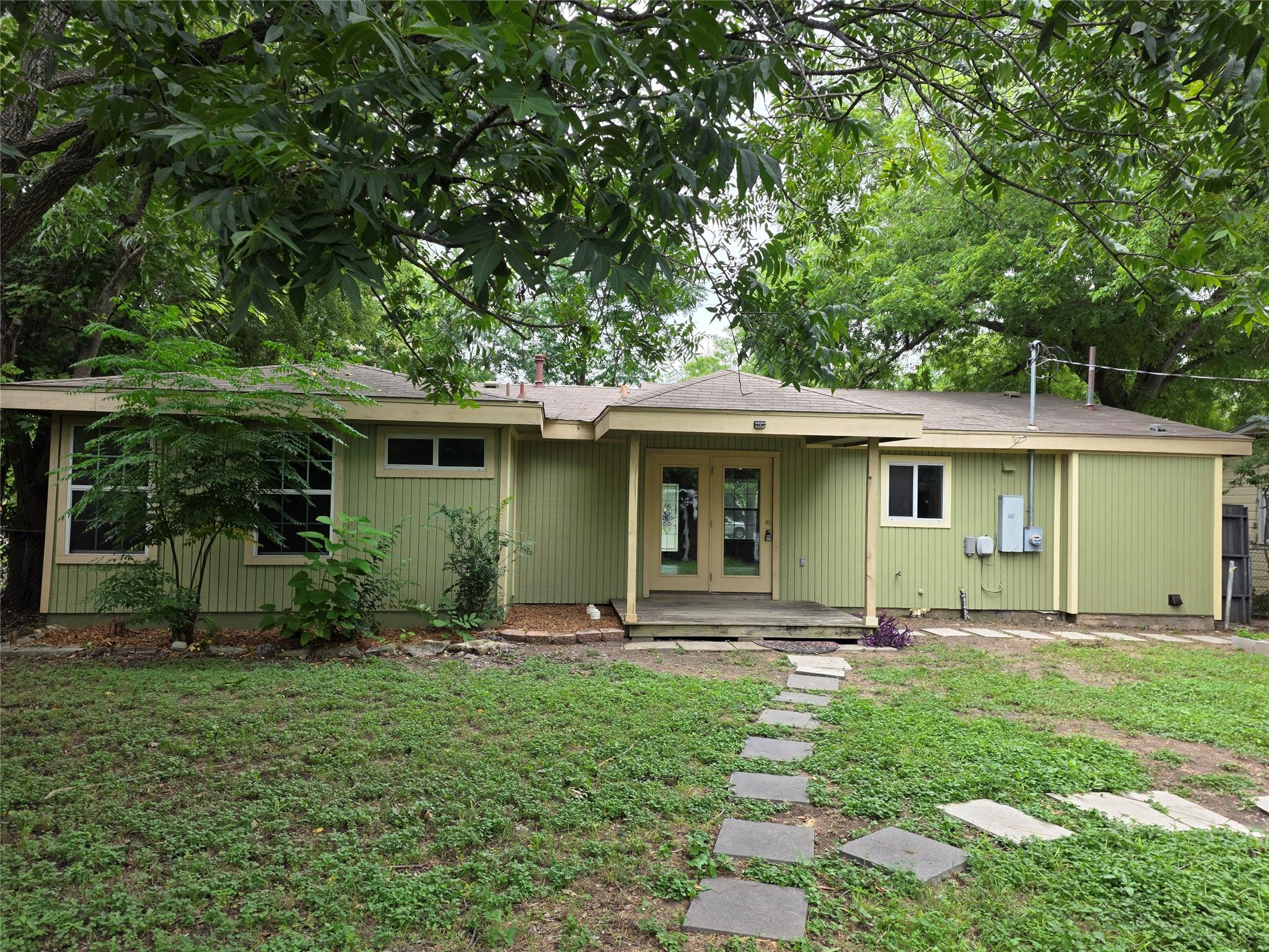 1203 Haynes St, San Marcos, TX 78666