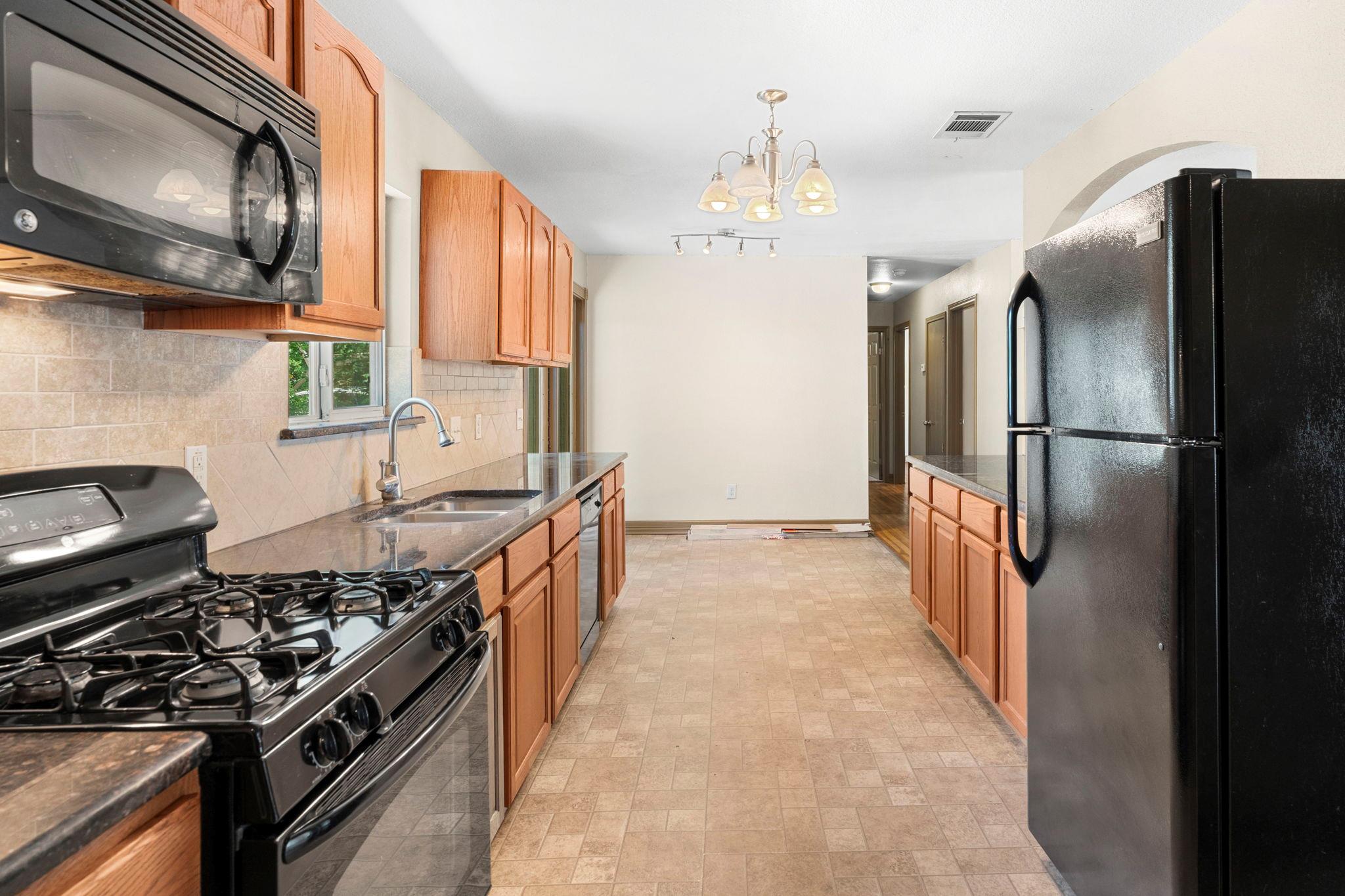 1203 Haynes St, San Marcos, TX 78666