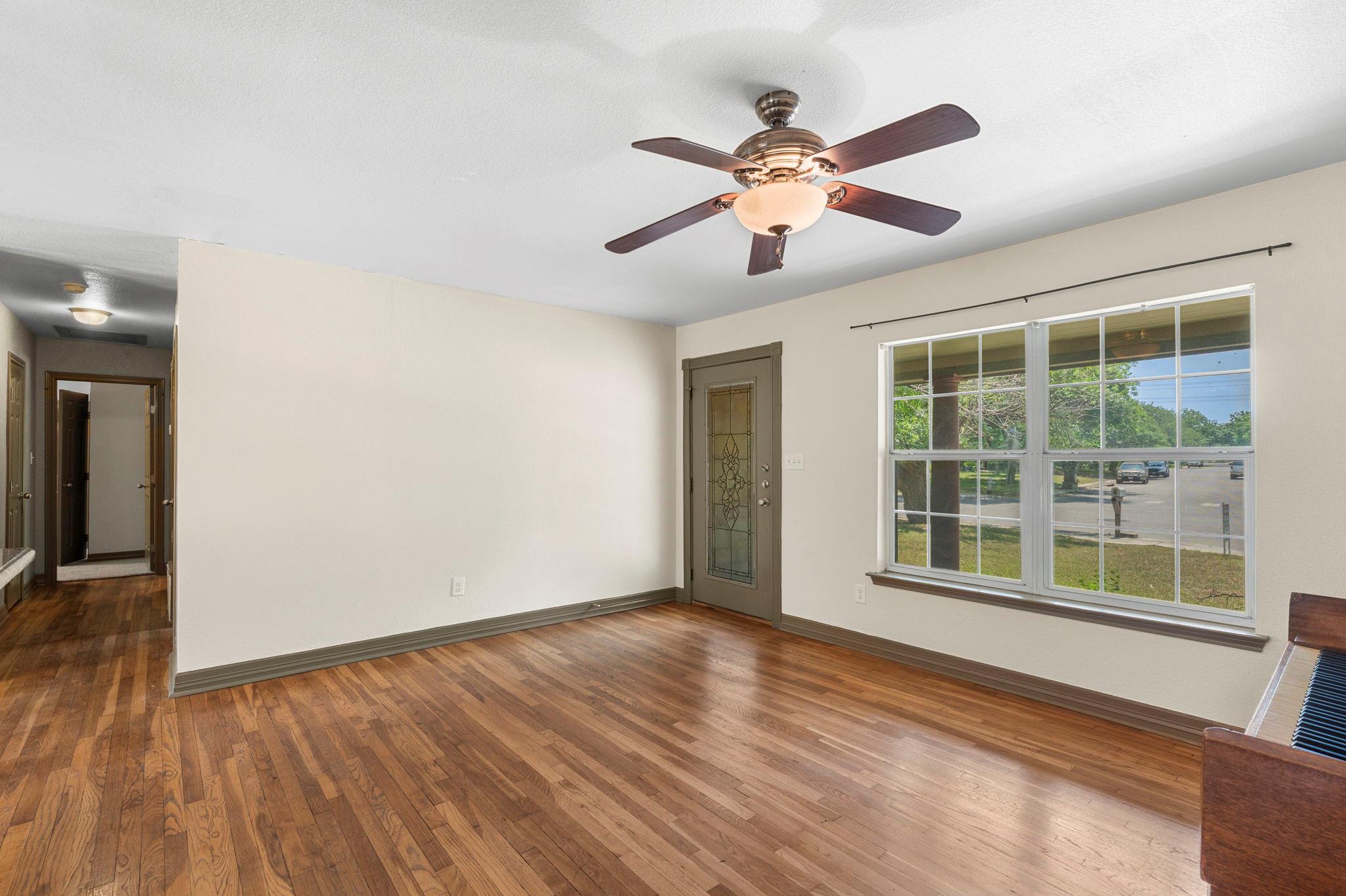 1203 Haynes St, San Marcos, TX 78666