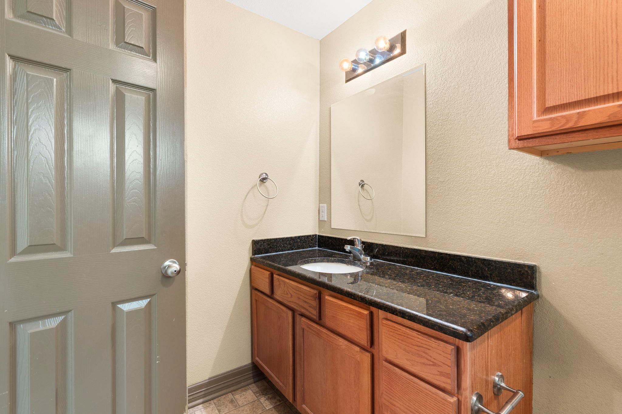 1203 Haynes St, San Marcos, TX 78666