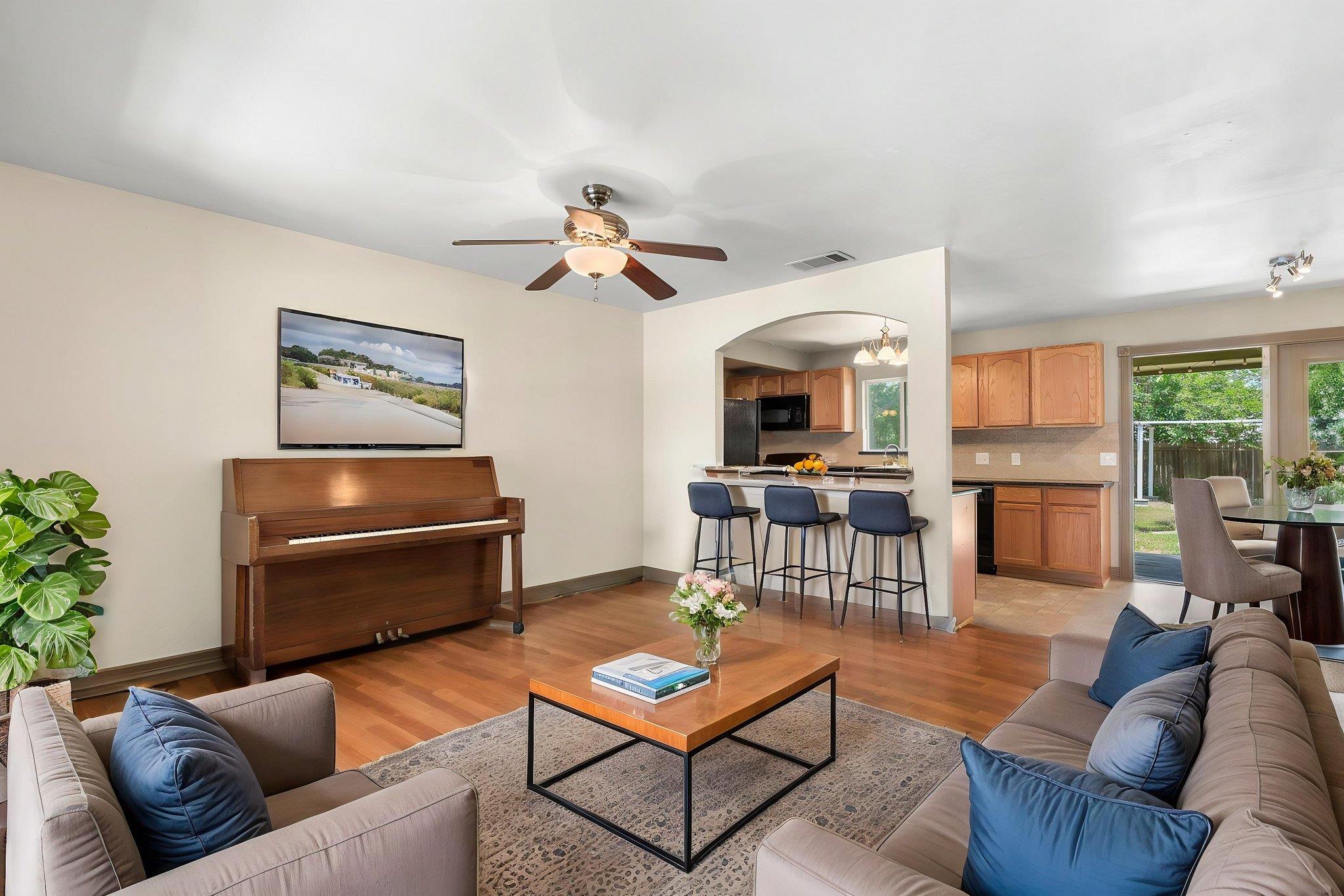 1203 Haynes St, San Marcos, TX 78666