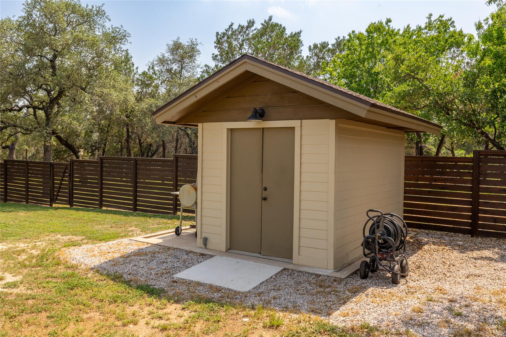 225 Foust Dr, Liberty Hill, TX 78642