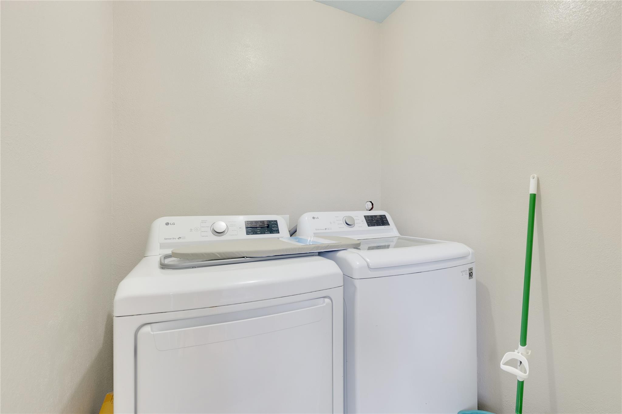2713 Lyons Rd, Austin, TX 78702