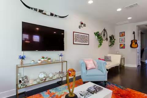 807 E 16th St # A, Austin, TX 78702