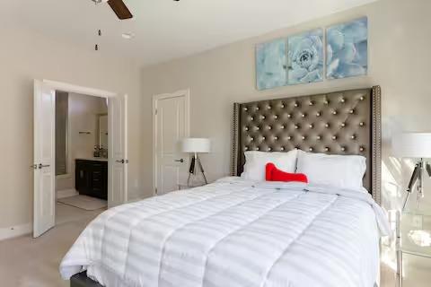 807 E 16th St # A, Austin, TX 78702