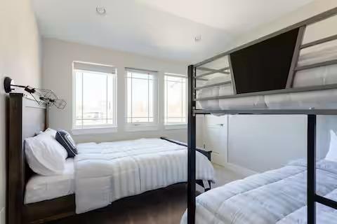 807 E 16th St # A, Austin, TX 78702