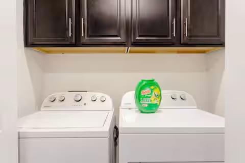 807 E 16th St # A, Austin, TX 78702