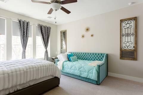 807 E 16th St # A, Austin, TX 78702