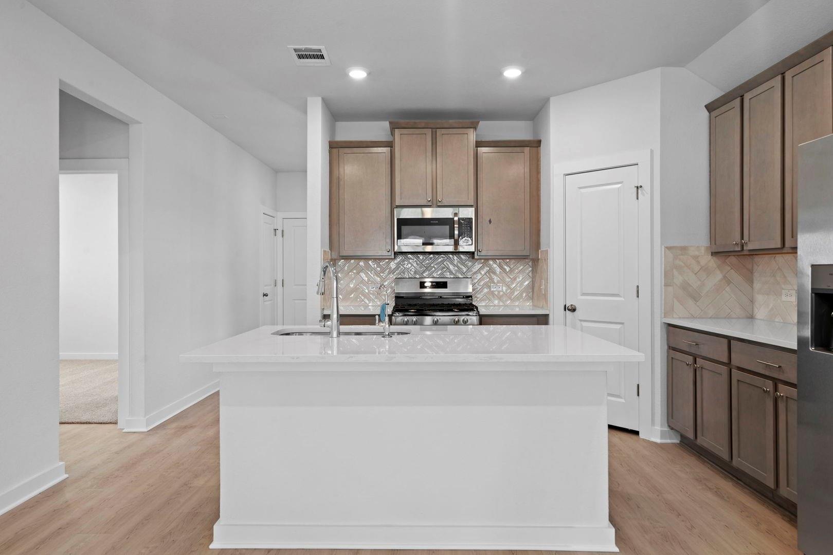 212 Brandywine Rd, Hutto, TX 78634