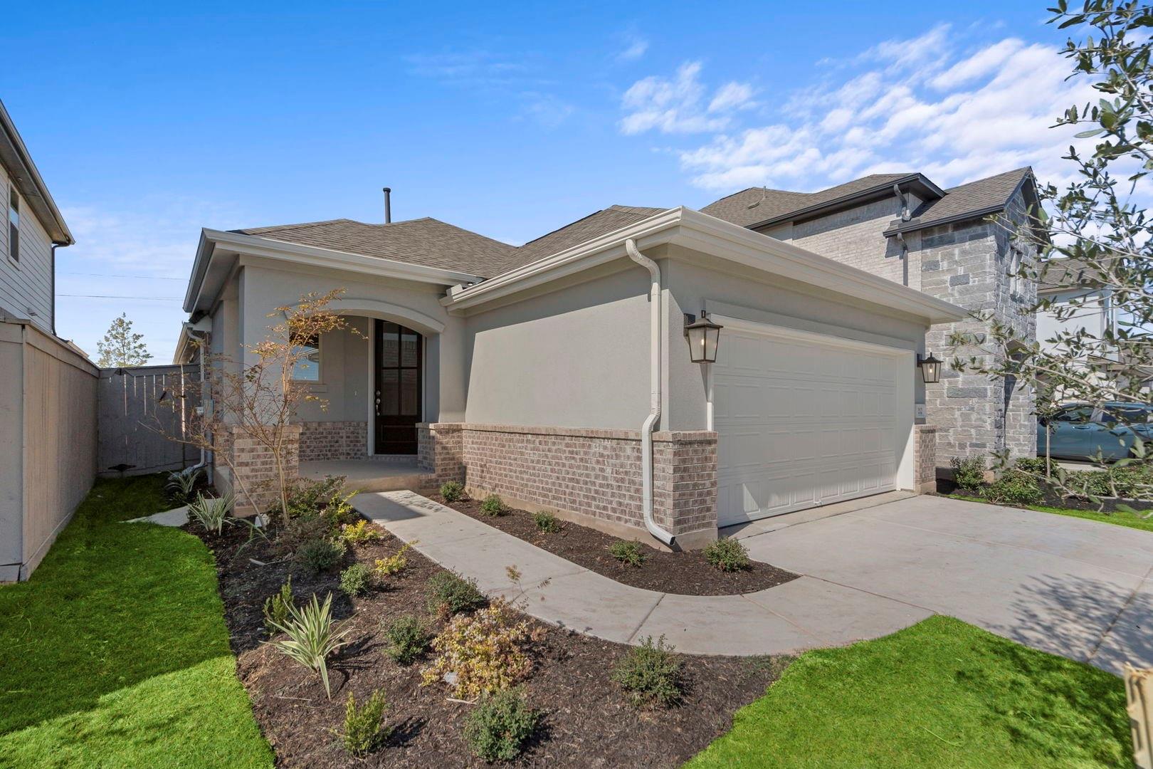 212 Brandywine Rd, Hutto, TX 78634