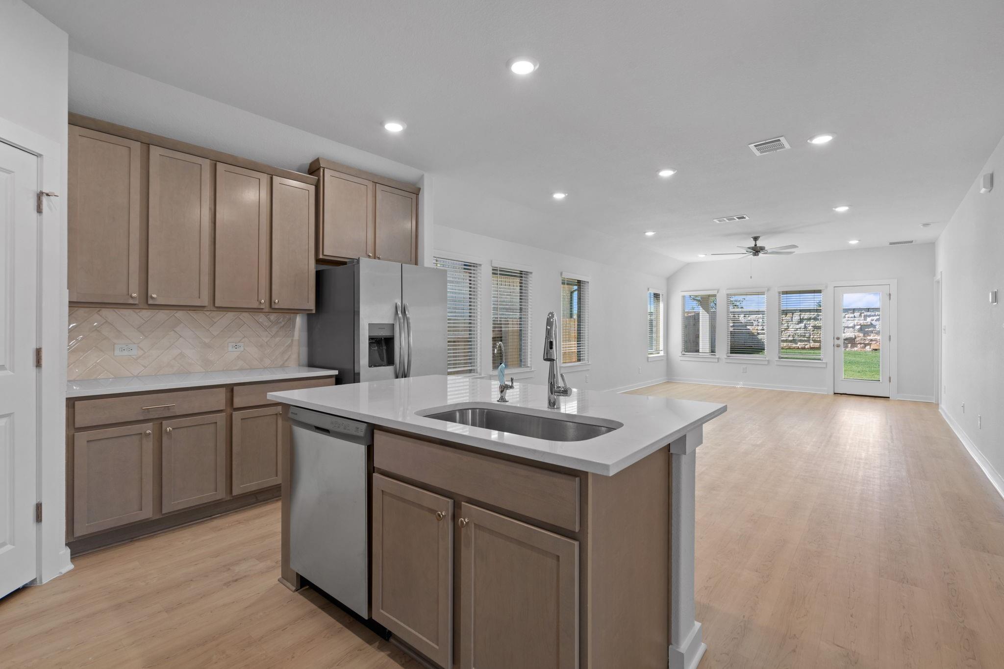 212 Brandywine Rd, Hutto, TX 78634