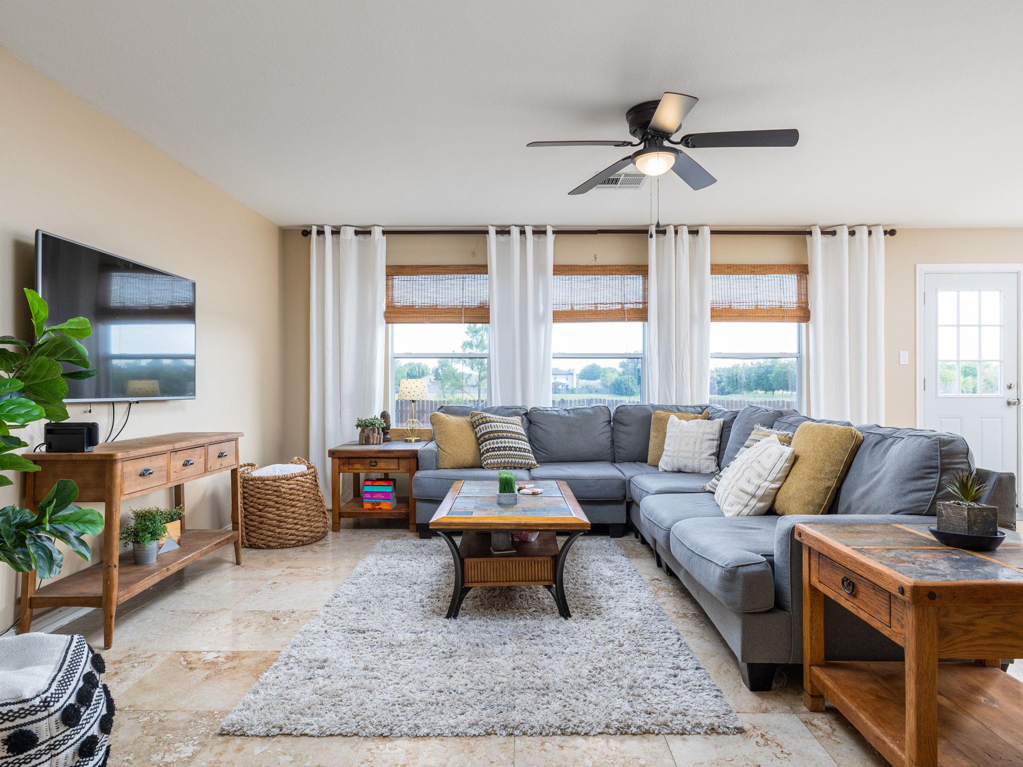 235 Herrera Trl, Hutto, TX 78634