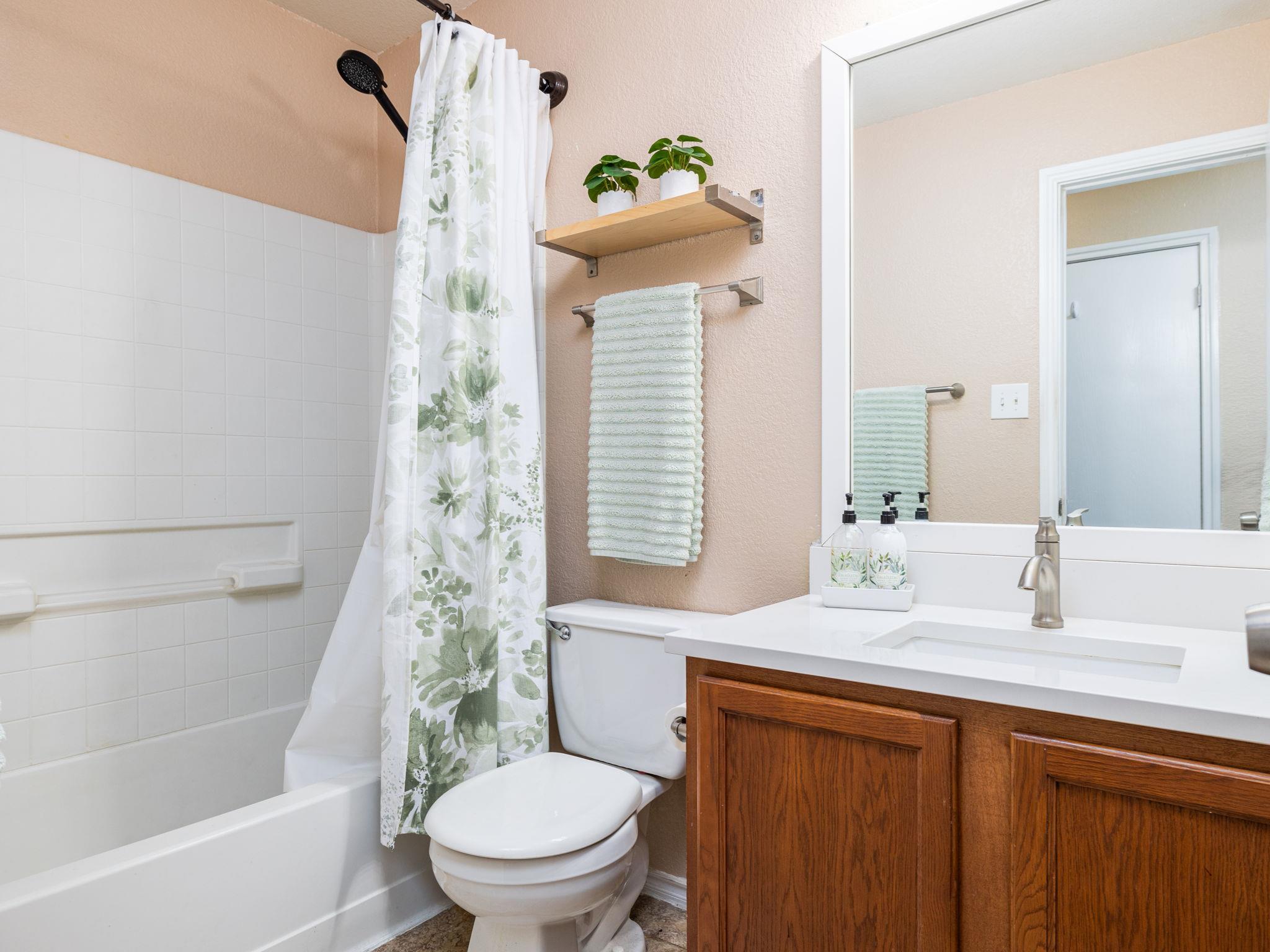 235 Herrera Trl, Hutto, TX 78634