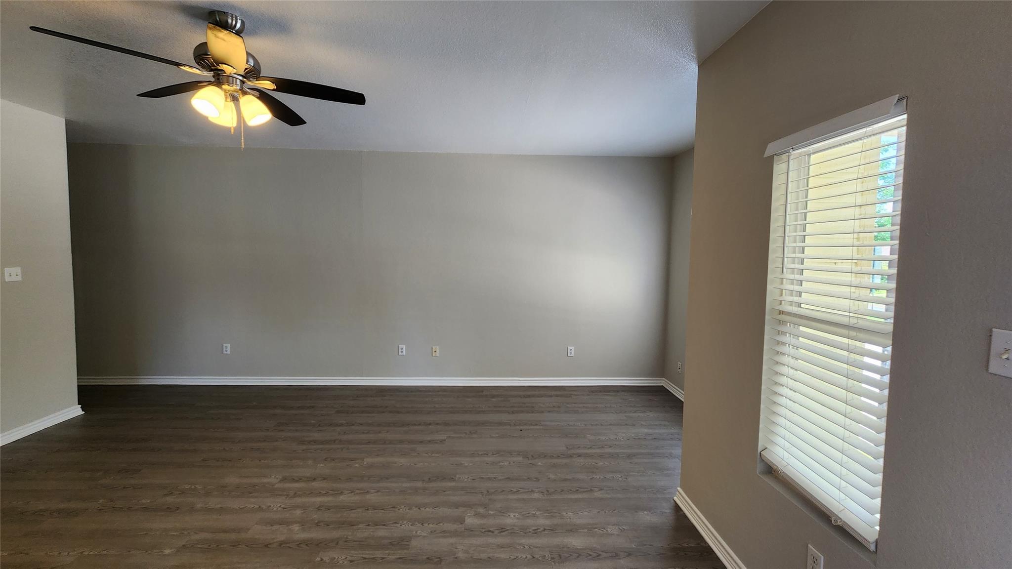 605 M L K Blvd # A, Elgin, TX 78621