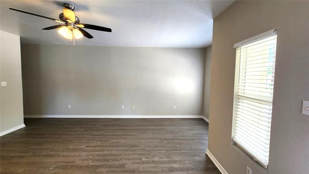 605 M L K Blvd # A, Elgin, TX 78621