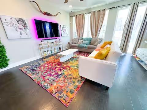 807 E 16th St # B, Austin, TX 78702