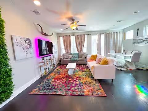 807 E 16th St # B, Austin, TX 78702