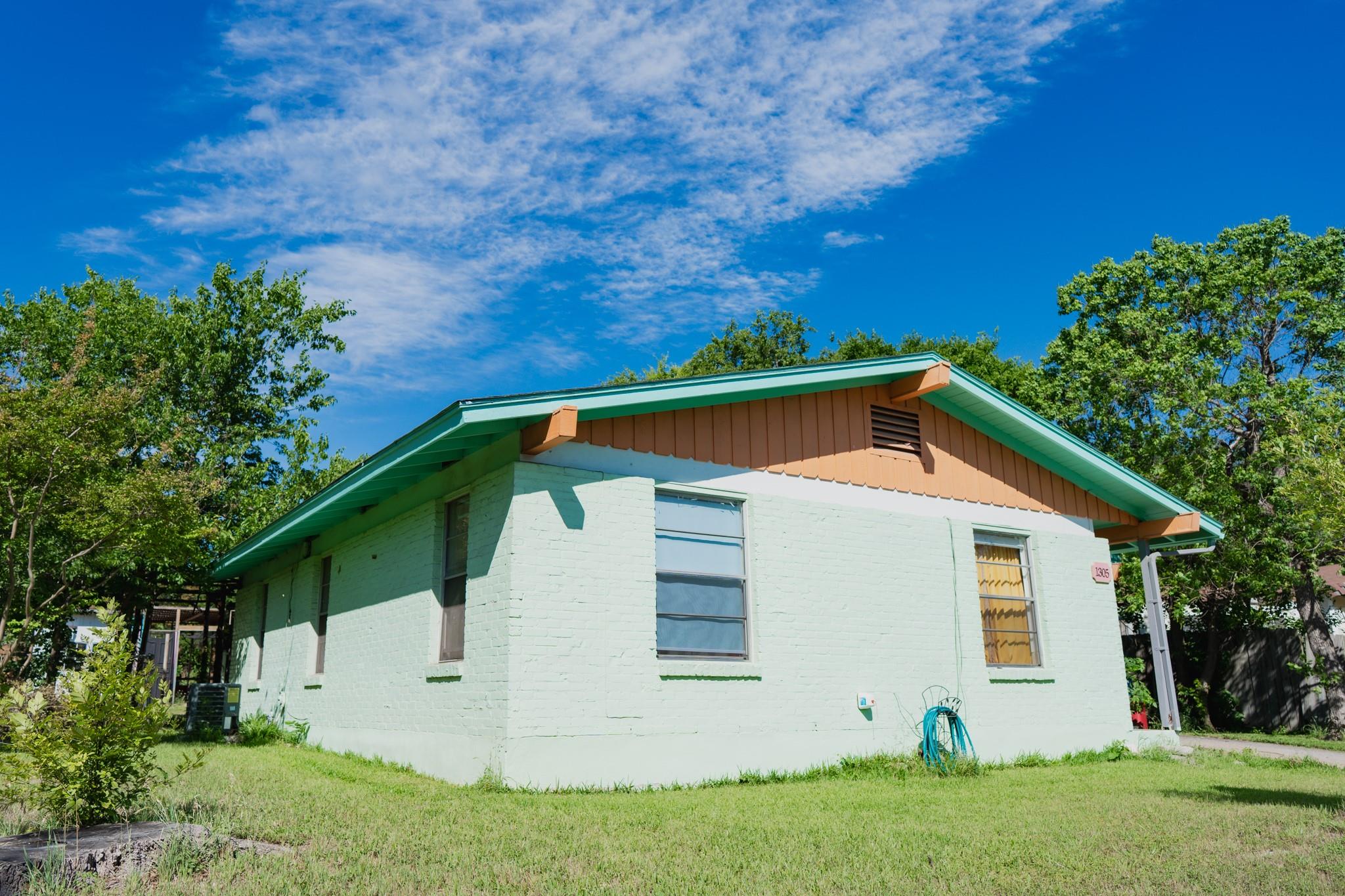 1305 Larkspur Rd, Austin, TX 78758