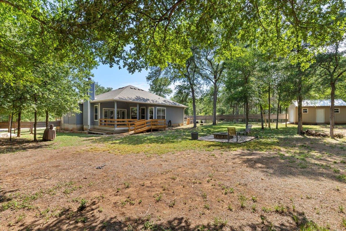 227 Kaelepulu Dr, Bastrop, TX 78602