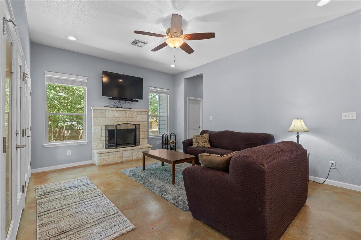 227 Kaelepulu Dr, Bastrop, TX 78602