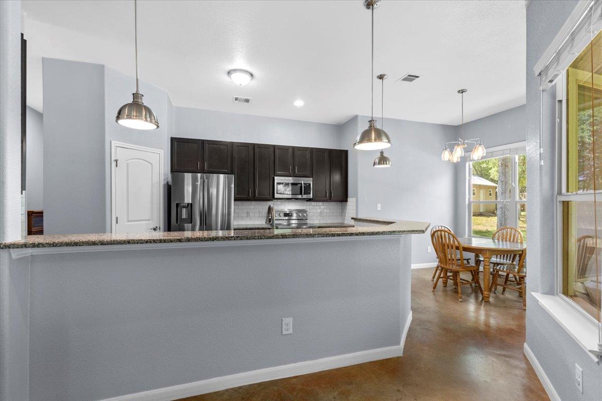 227 Kaelepulu Dr, Bastrop, TX 78602