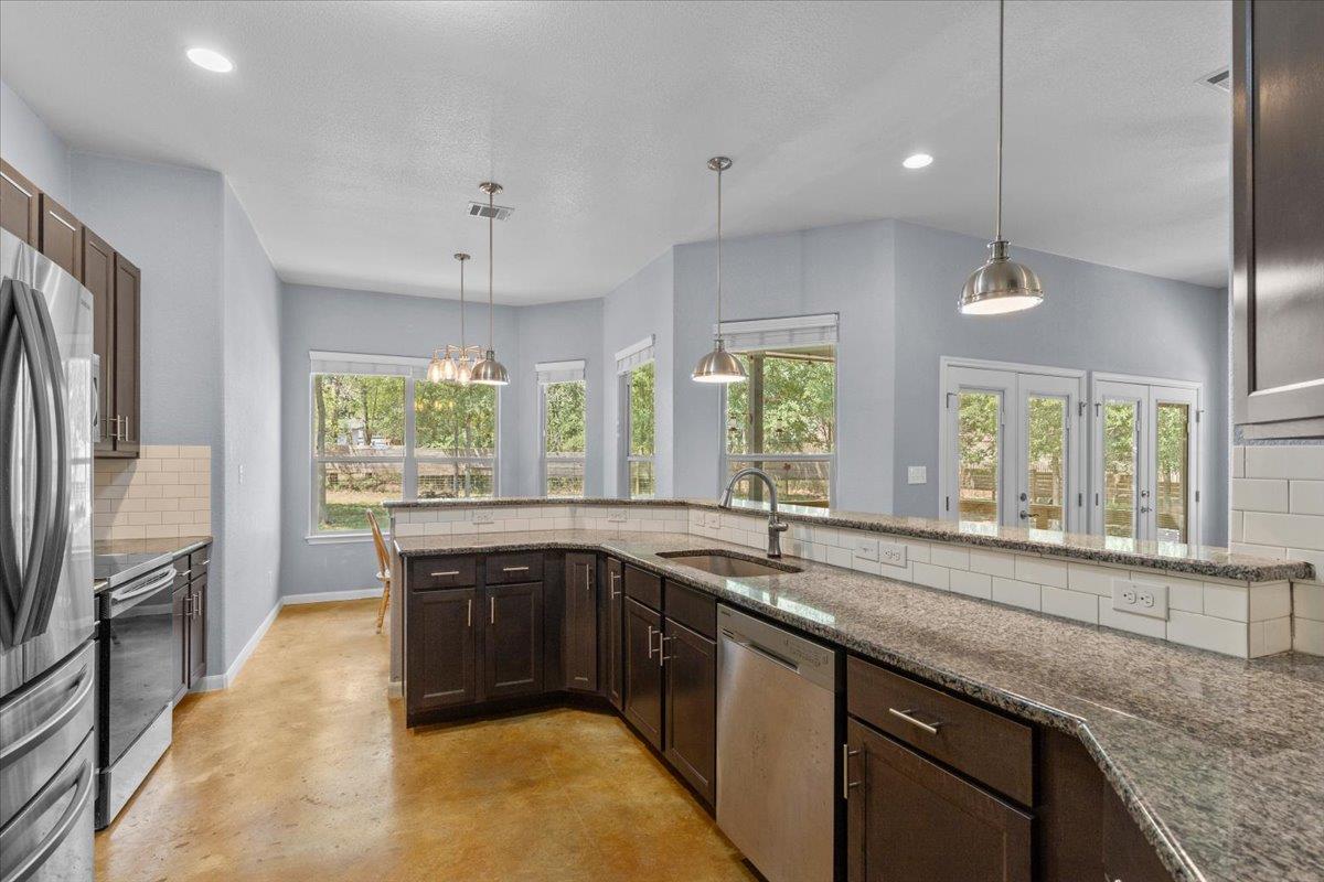 227 Kaelepulu Dr, Bastrop, TX 78602