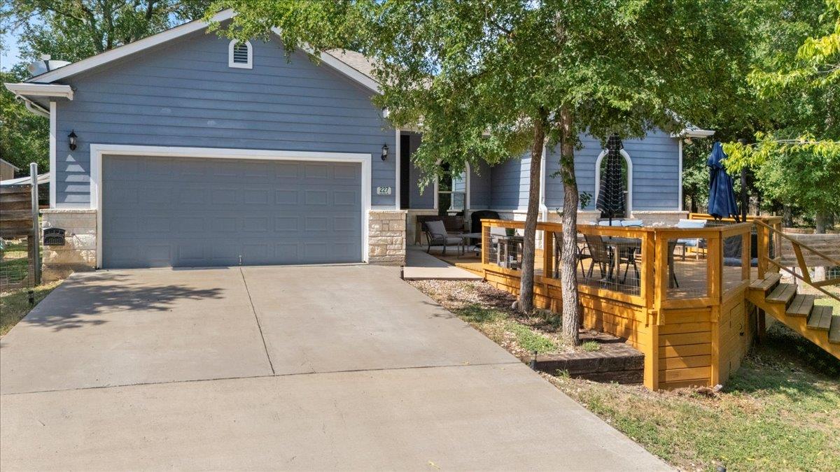 227 Kaelepulu Dr, Bastrop, TX 78602
