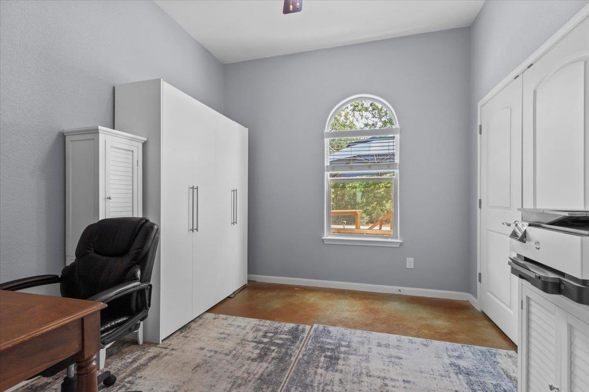 227 Kaelepulu Dr, Bastrop, TX 78602