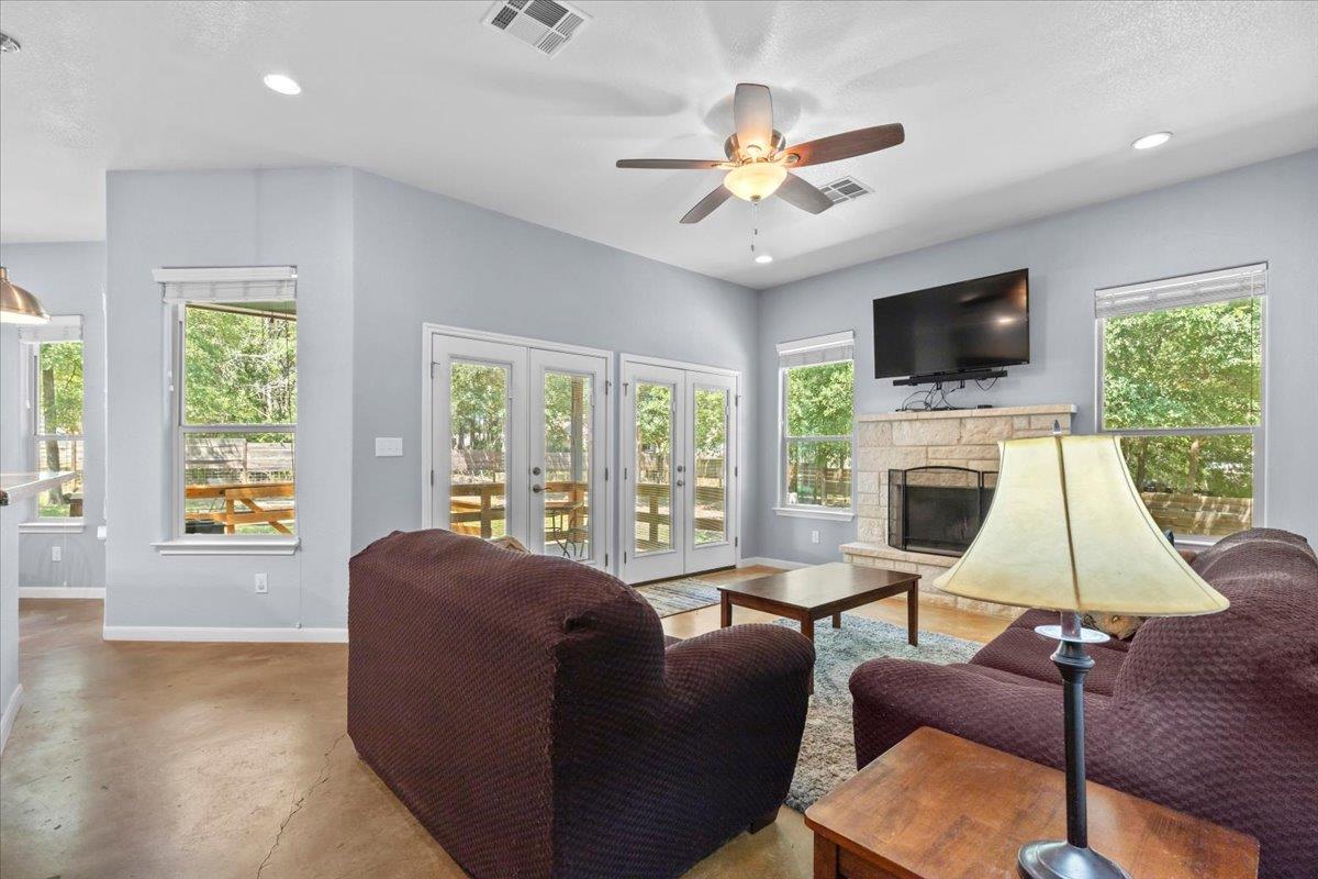 227 Kaelepulu Dr, Bastrop, TX 78602
