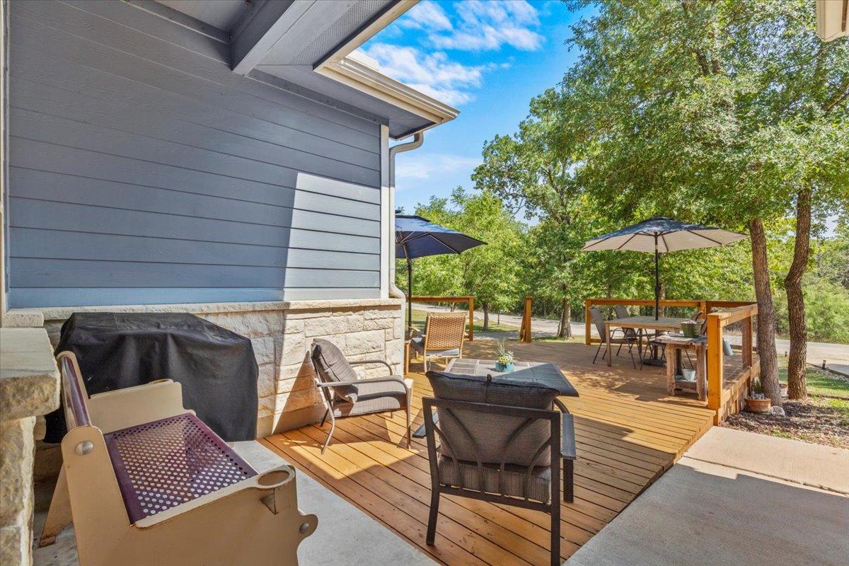 227 Kaelepulu Dr, Bastrop, TX 78602
