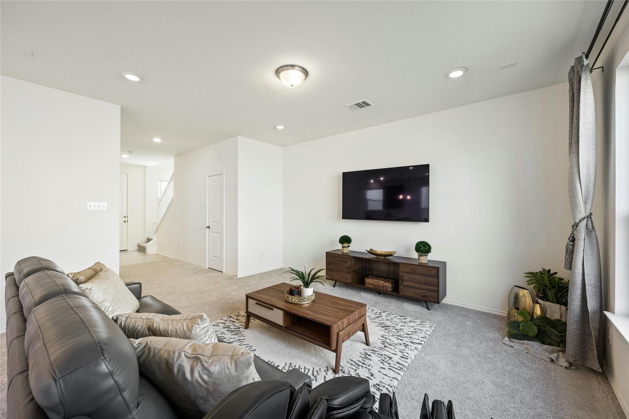 402 Lynwood Gold Way, Pflugerville, TX 78660