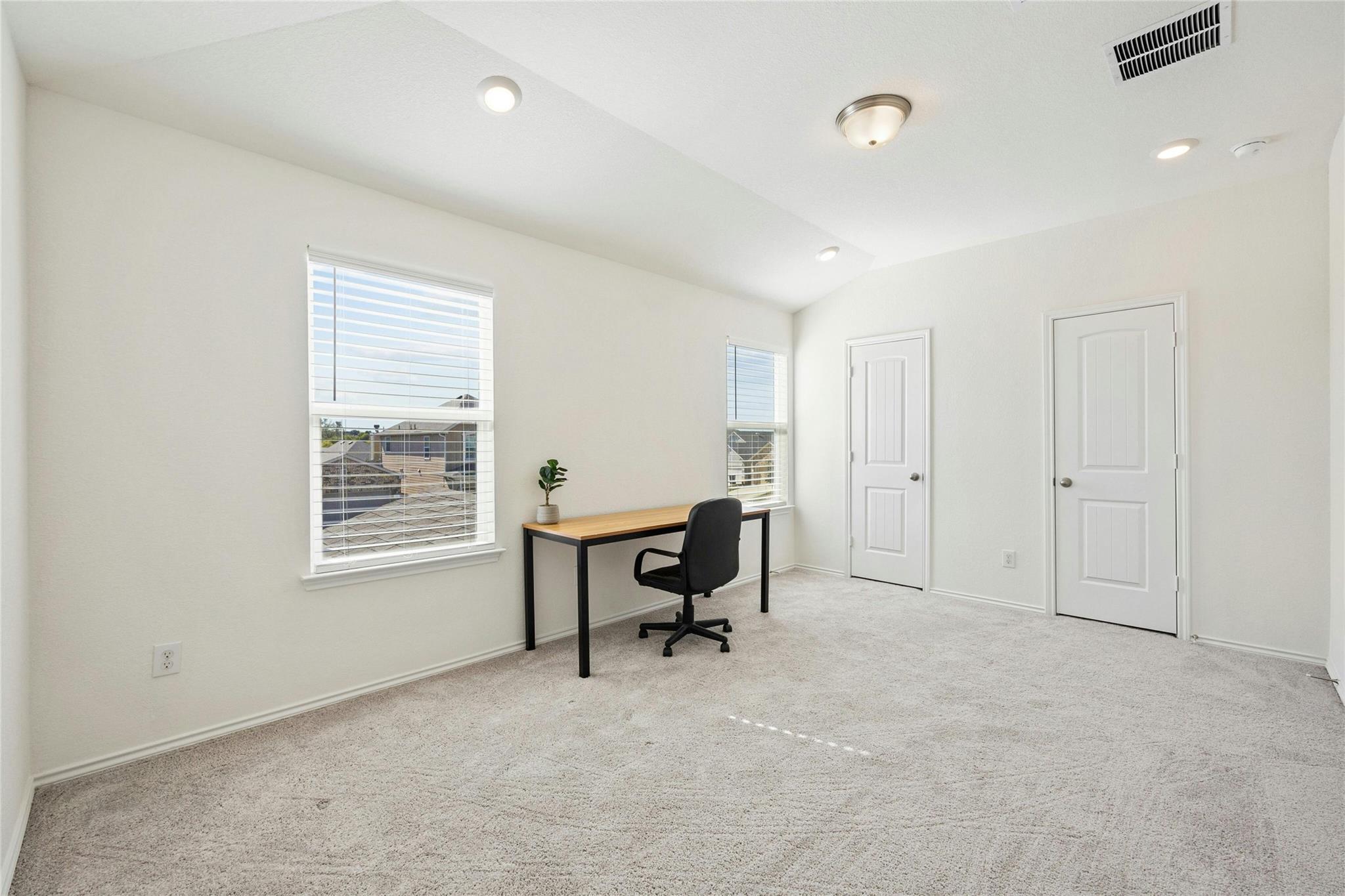 402 Lynwood Gold Way, Pflugerville, TX 78660