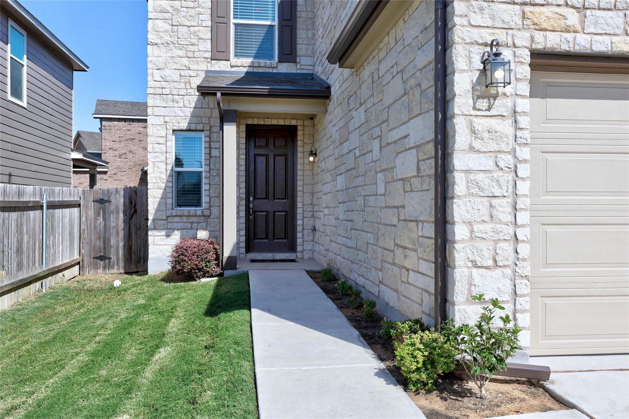 402 Lynwood Gold Way, Pflugerville, TX 78660