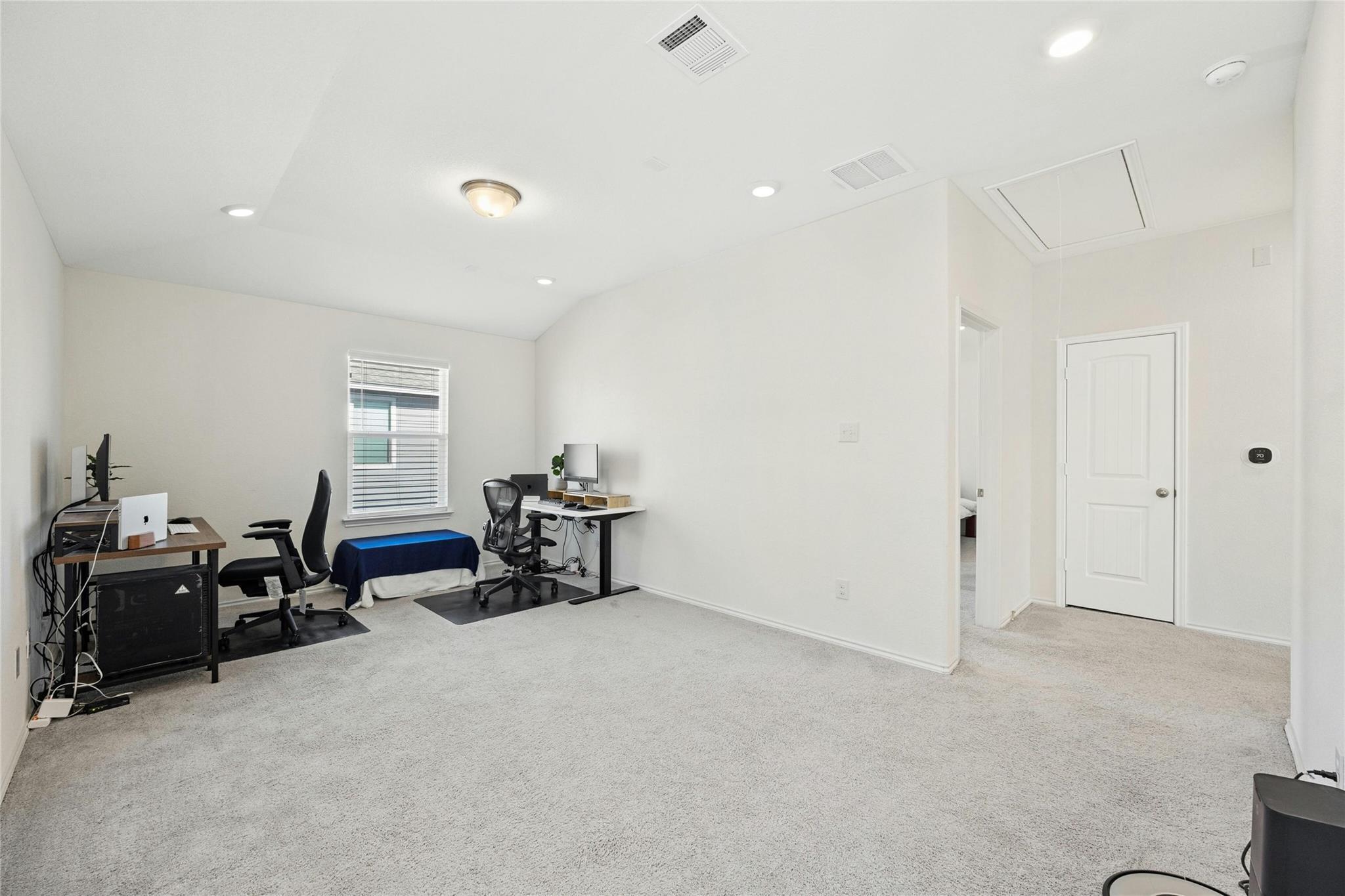 402 Lynwood Gold Way, Pflugerville, TX 78660