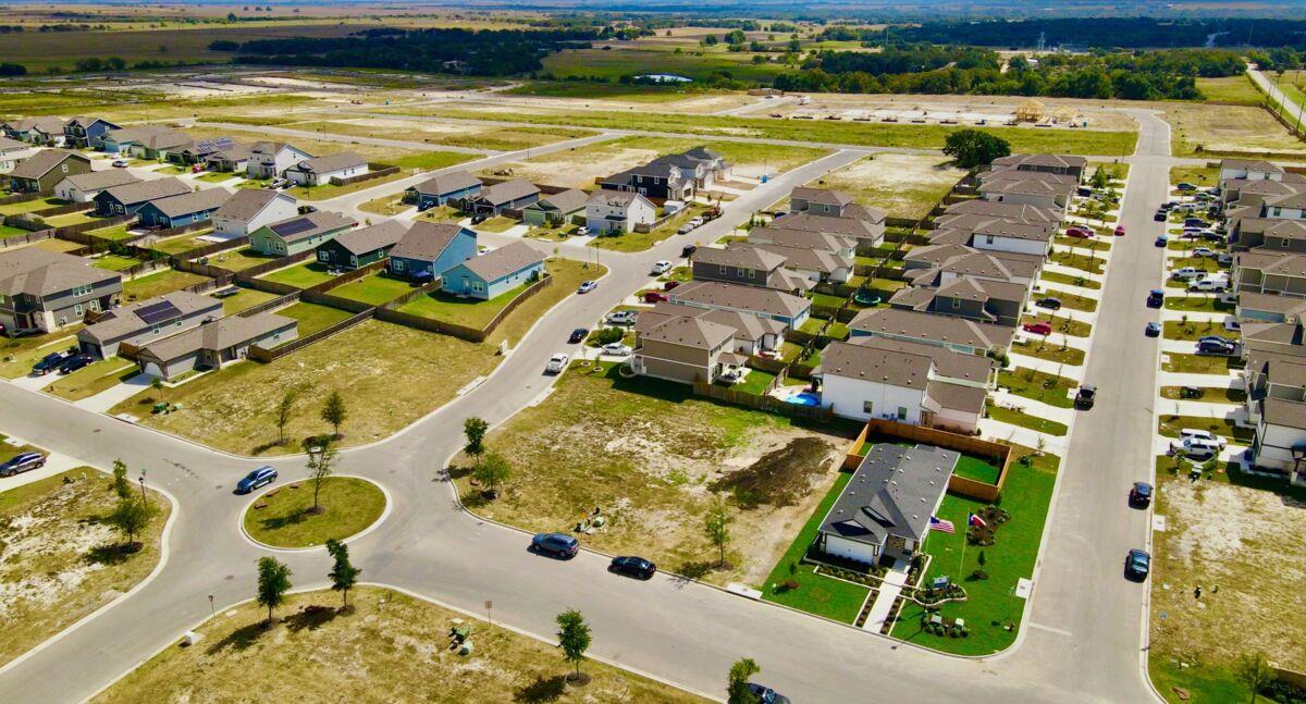 221 Old Stagecoach Rd, Jarrell, TX 76537