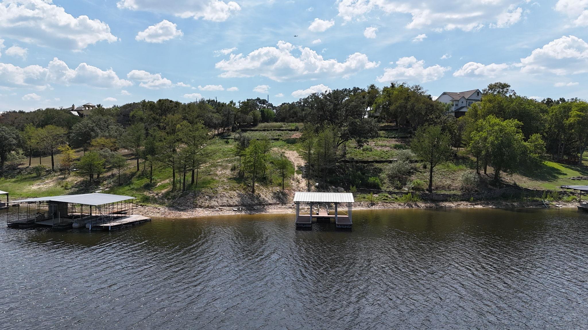 1013 Lake Shore Dr, Spicewood, TX 78669