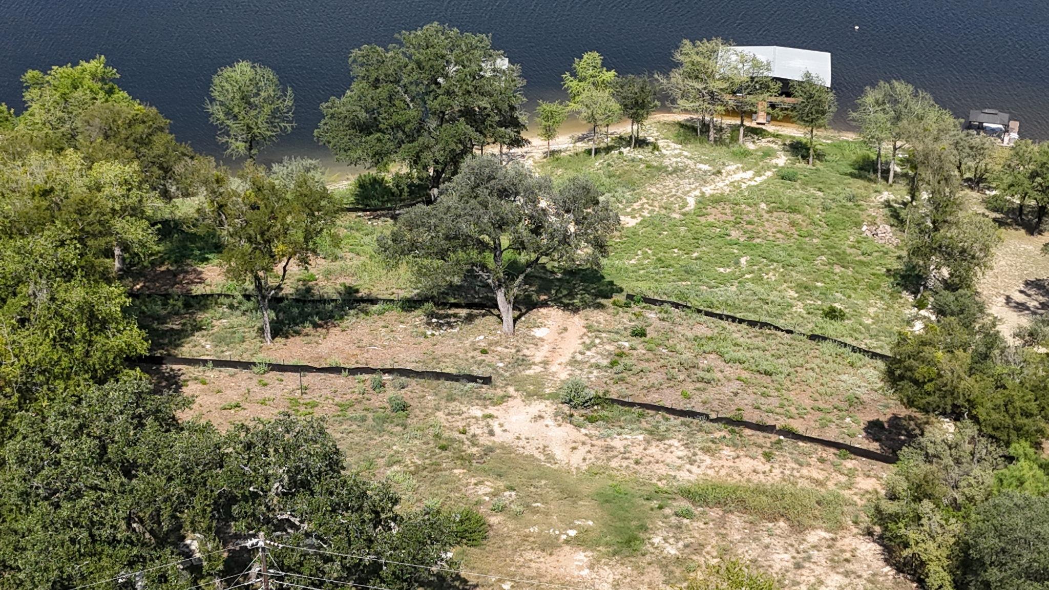 1013 Lake Shore Dr, Spicewood, TX 78669