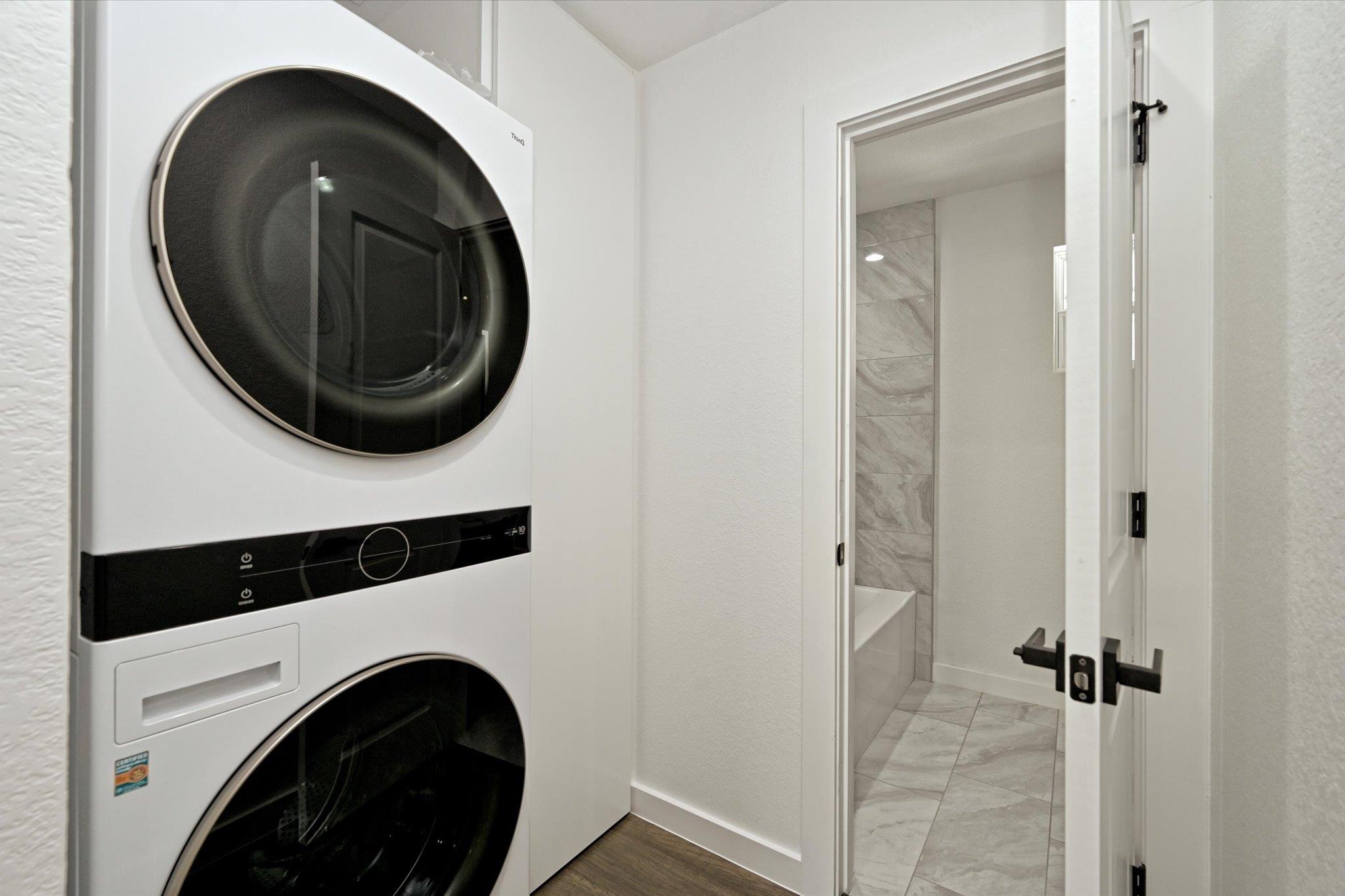 710 E 2nd St, Elgin, TX 78621