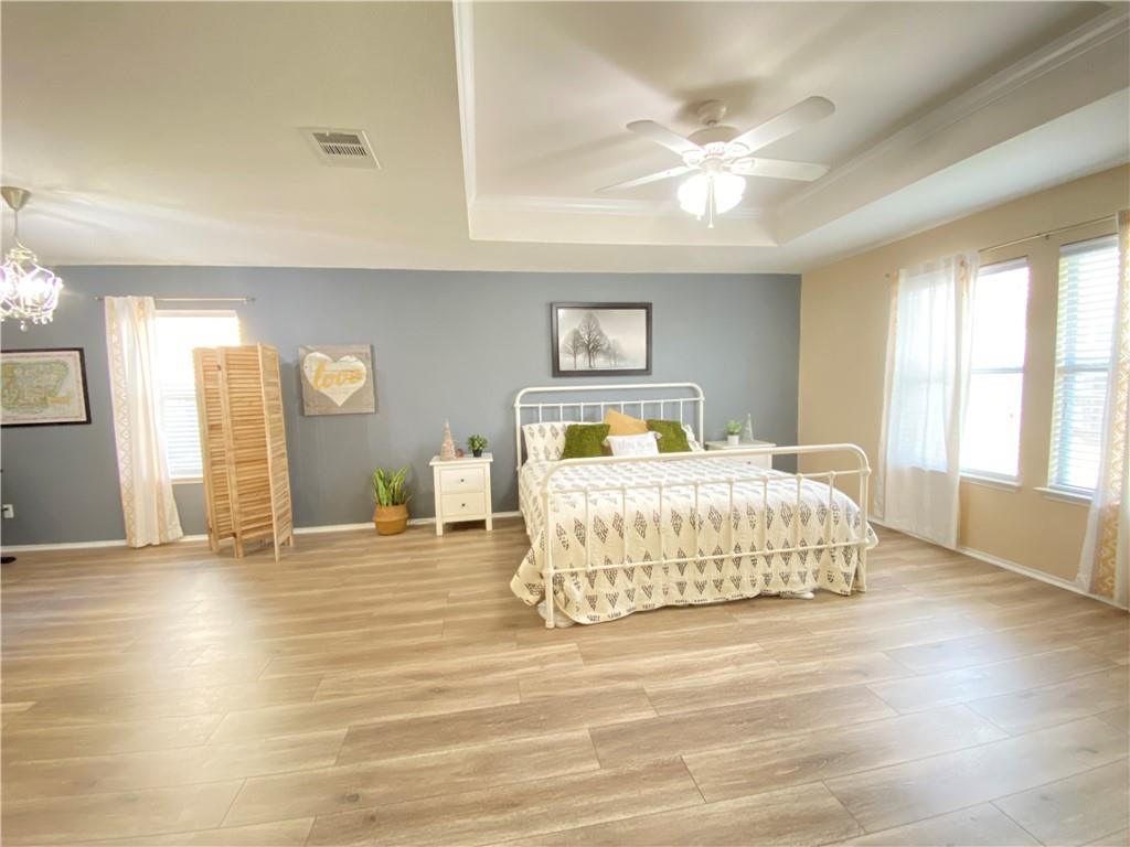 200 Kingfisher Ln, Leander, TX 78641